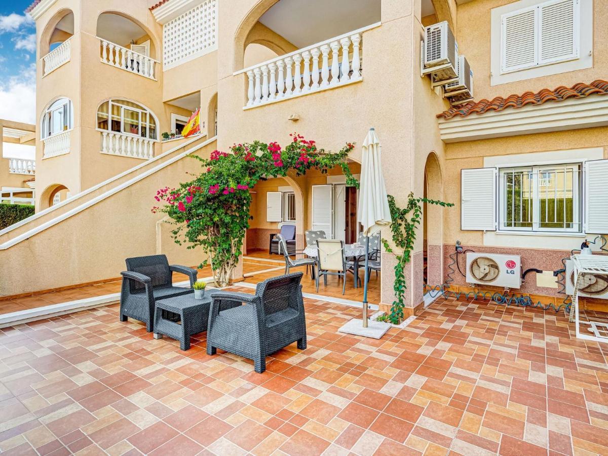 Belvilla By Oyo Lovely Bungalow With Swimming Pool โอริอุเอลา ภายนอก รูปภาพ